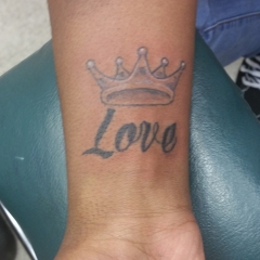 1_love-prince-crown-tattoo